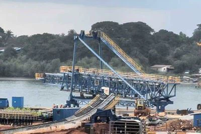 Člnový nakladač s nosnosťou 3500 t